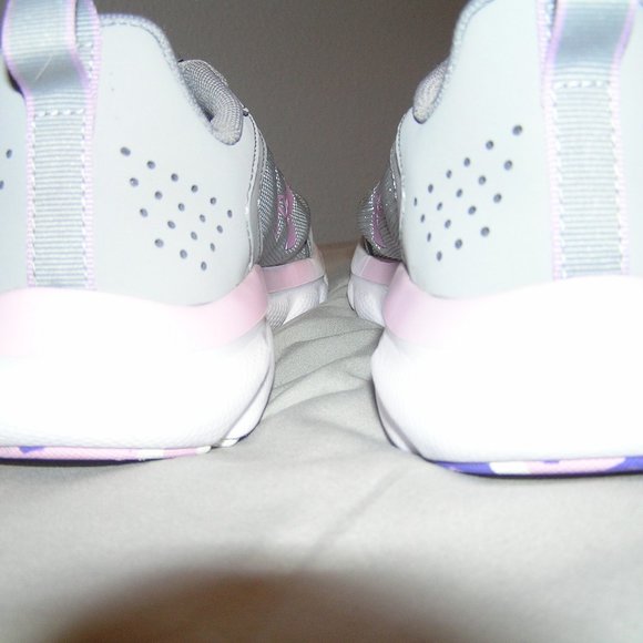 Under Armour - Picture 5 of 8